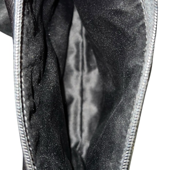 Coach Swingpack Crossbody Bag – Classic Black Pebbled Leather - Picture 5 of 10